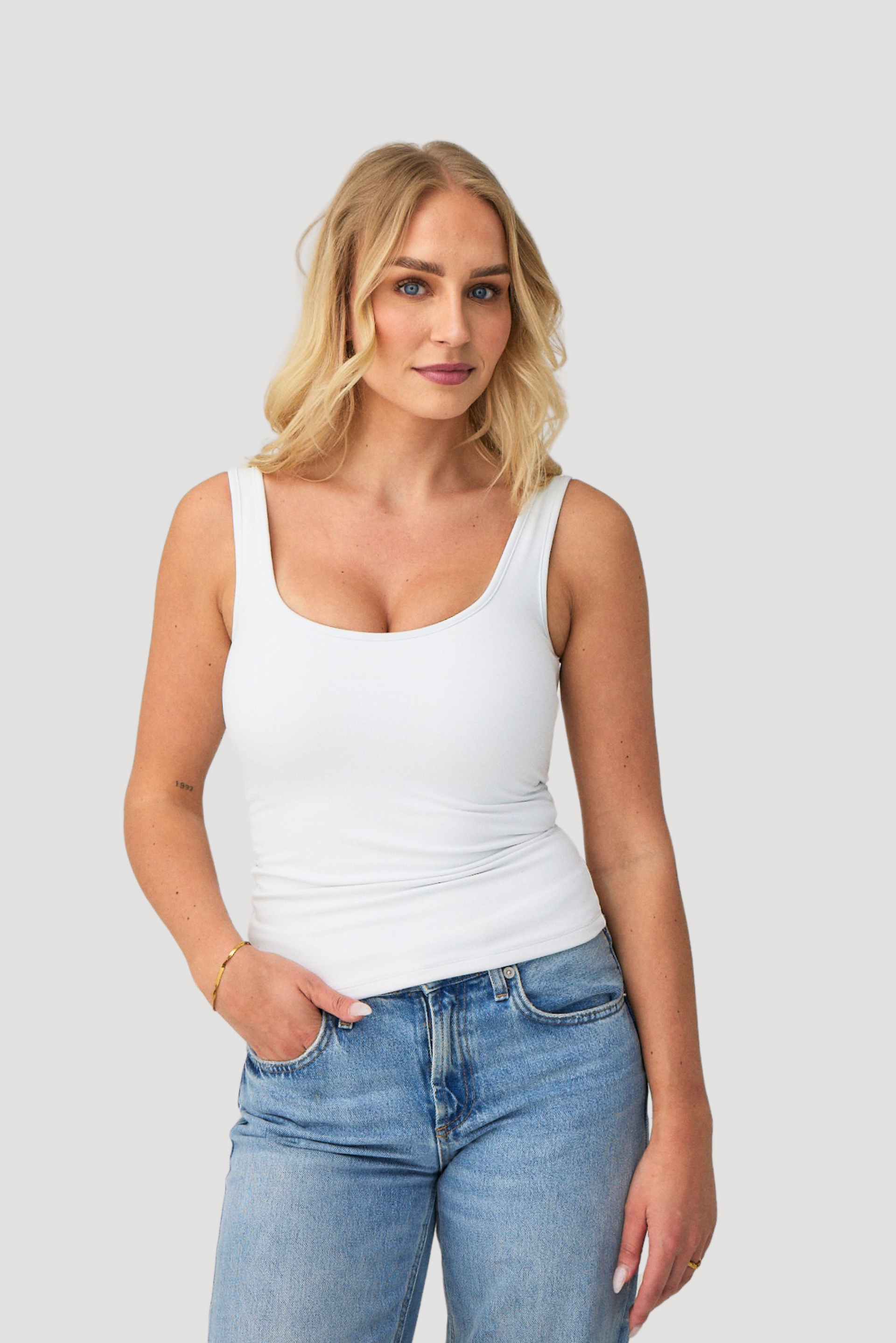 Scoop Neck Tanktop - indbygget bh – Tryless