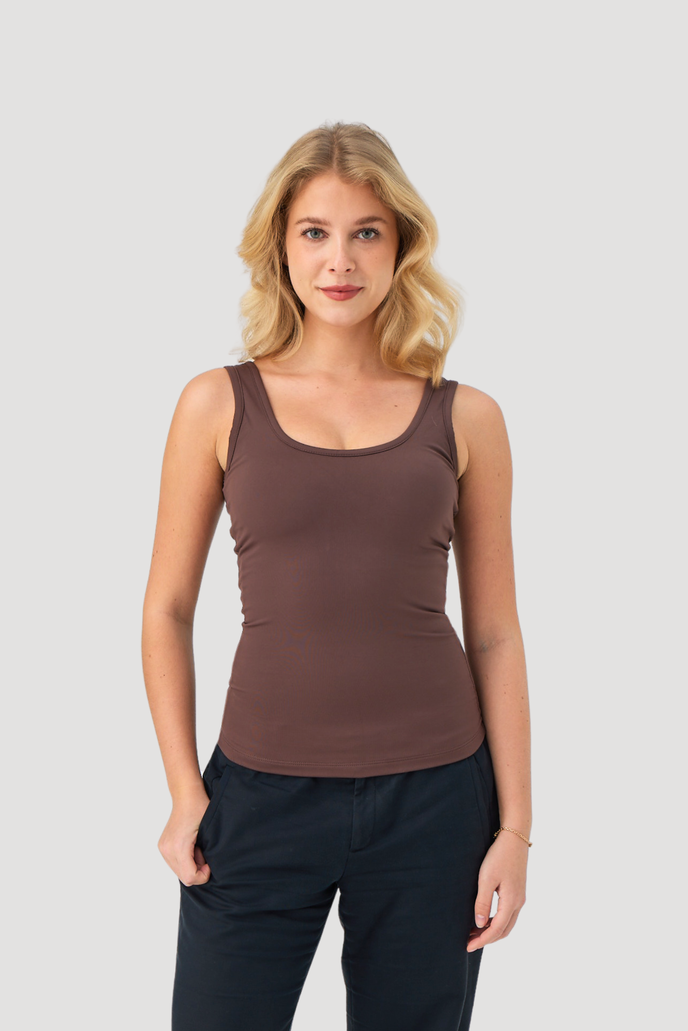 SCOOP NECK TANK TOP